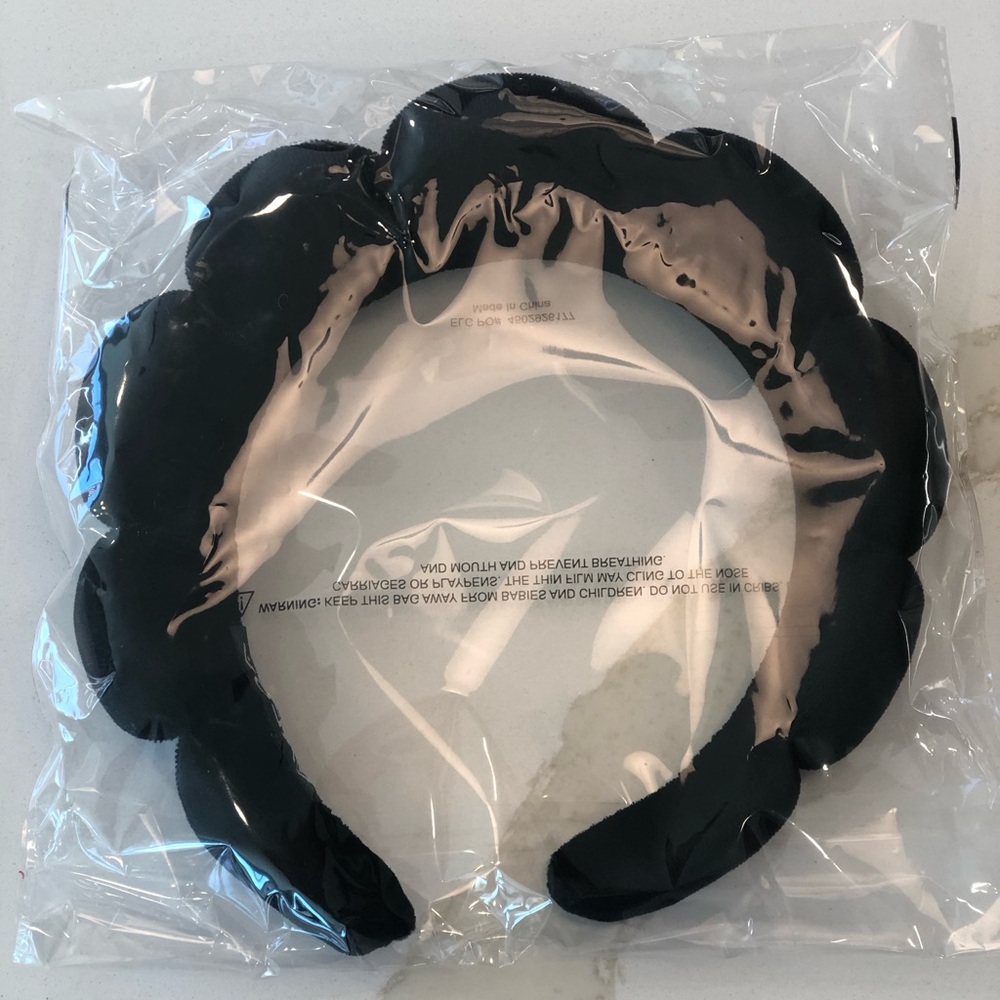 AVEDA Black Scalloped Padded Headband - Quilted Floral Edge